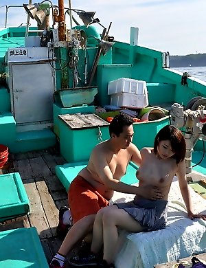 Miki Uemura and Hinata Serina sexy boat trip