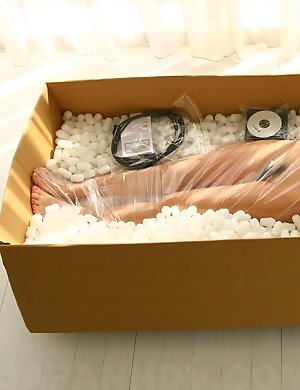 Wonderful Hitomi Yoshino posing