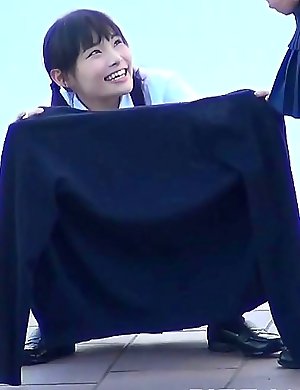 Japanese Piss Fetish Videos - Girls Pissing - Splash And Dash