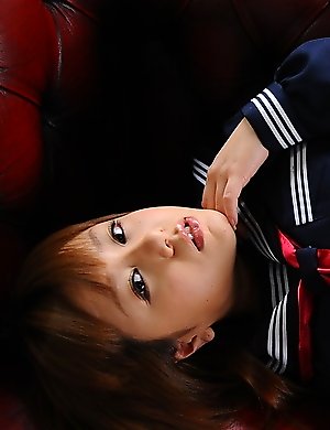 Cute babe Rui Natsukawa shows off