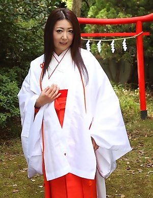 Ayano Murasaki//