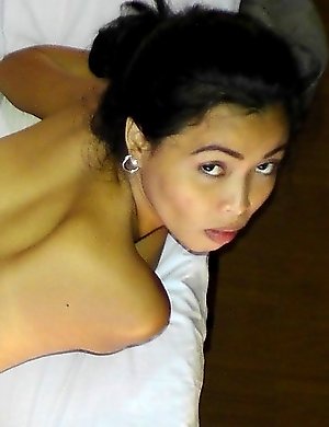 Cute petite Filipina gets pussy plowed