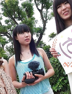 Yuuko Kohinata, Nozomi Koizumi and Shiori Ayase suck cock in a van