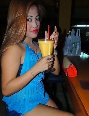Asian cute girl Daisy