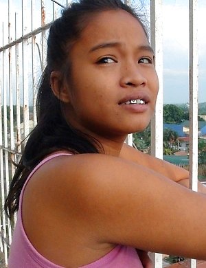 Young Filipina Shakira