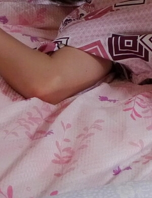 Hasumi sucks a hard cock after spending time at the hot springs