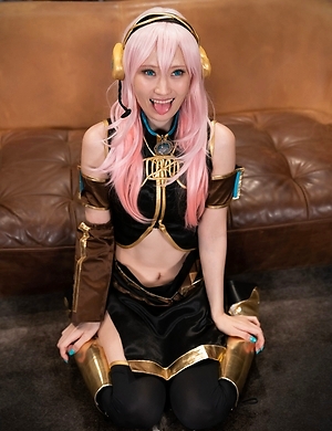 Pink Hair japanese Mizuki gets fucked pussy and suck cock
