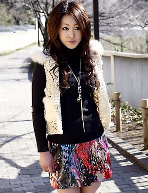 Lusty Yu Yamashita poses and teases